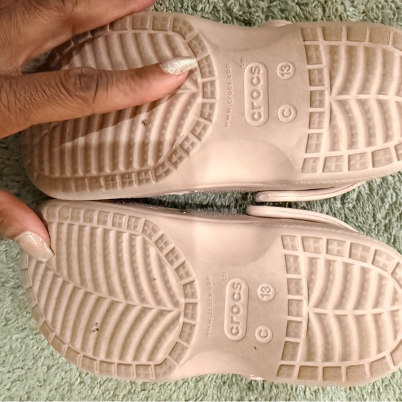 CROCS Kids' Classic Clog in Pale Pink with Flower Charm - Picture 2 of 3